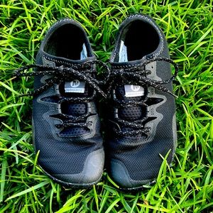 Merrell Barefoot Vapor shoes, size 7.5, black, excellent condition
